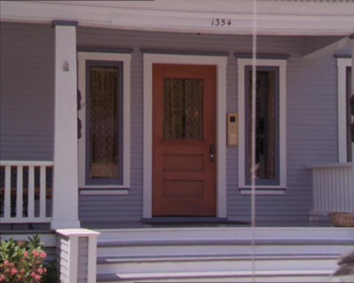 Charmed-Online_dot_net-2x02MoralityBites1627.jpg