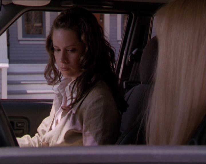 Charmed-Online_dot_net-2x02MoralityBites1634.jpg