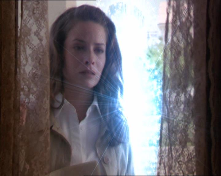 Charmed-Online_dot_net-2x02MoralityBites1669.jpg