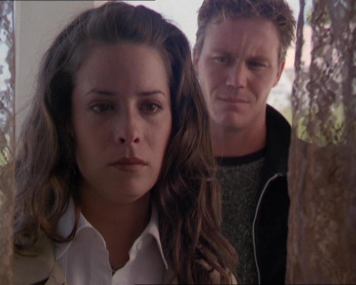 Charmed-Online_dot_net-2x02MoralityBites1680.jpg