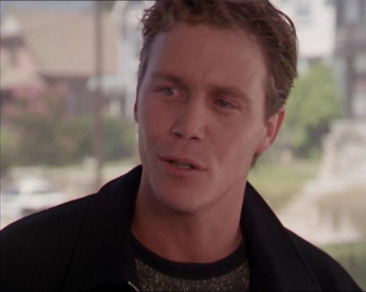 Charmed-Online_dot_net-2x02MoralityBites1755.jpg