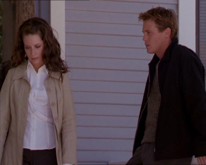 Charmed-Online_dot_net-2x02MoralityBites1764.jpg
