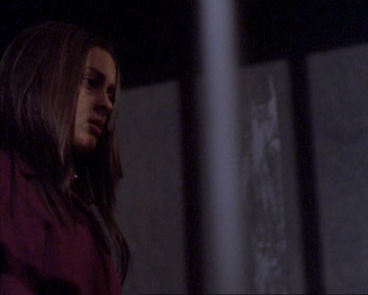 Charmed-Online_dot_net-2x02MoralityBites1894.jpg