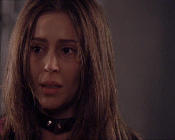 Charmed-Online_dot_net-2x02MoralityBites1982.jpg