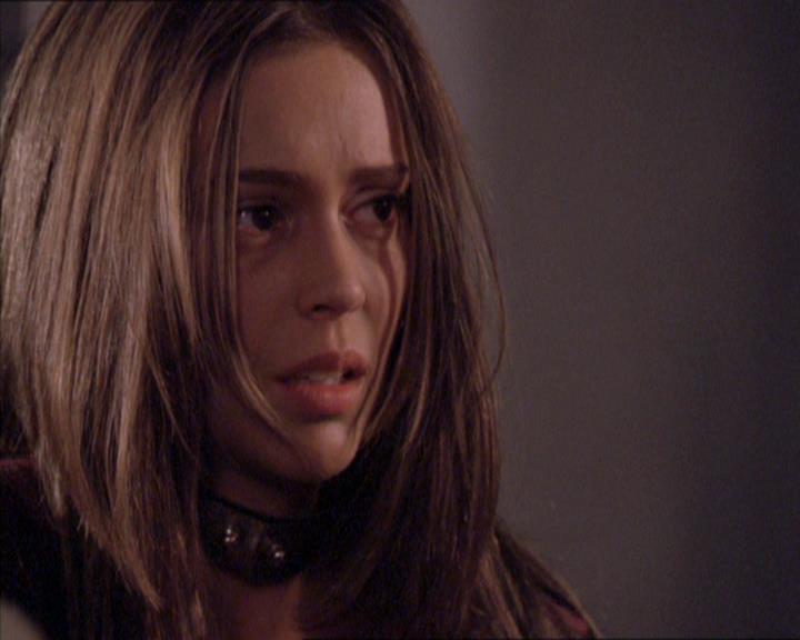 Charmed-Online_dot_net-2x02MoralityBites1997.jpg