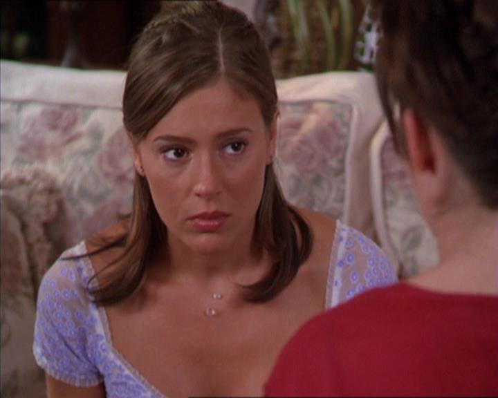 Charmed-Online_dot_net-2x02MoralityBites2187.jpg