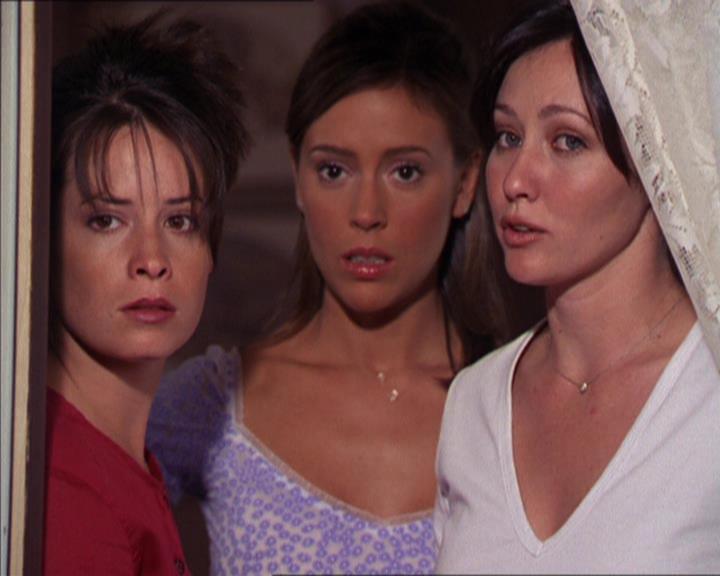 Charmed-Online_dot_net-2x02MoralityBites2286.jpg