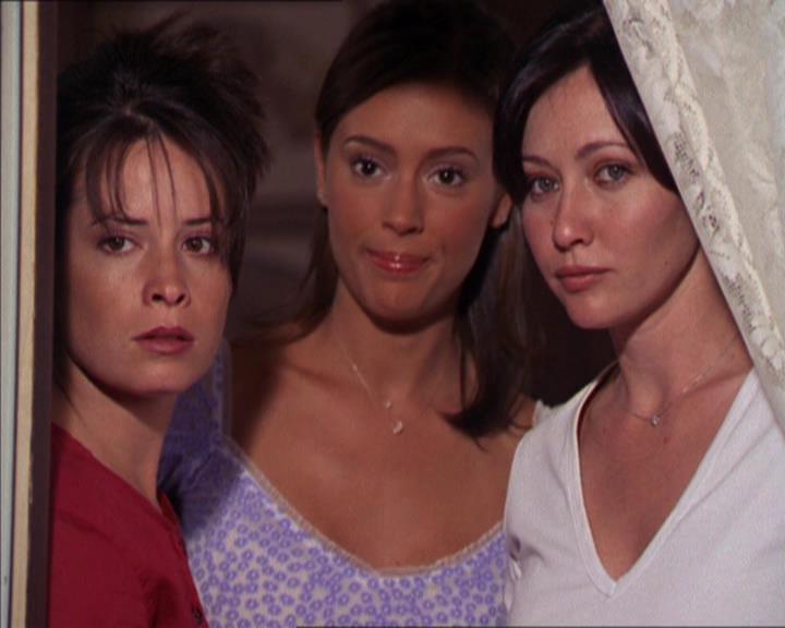 Charmed-Online_dot_net-2x02MoralityBites2289.jpg