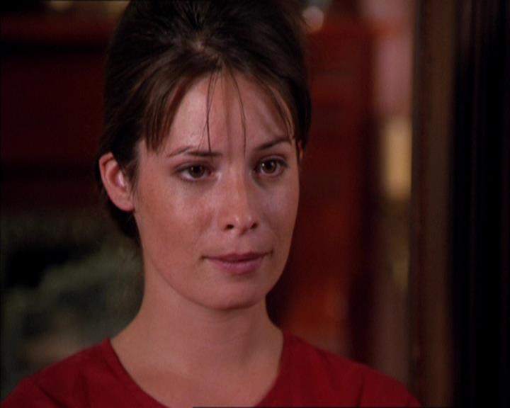 Charmed-Online_dot_net-2x02MoralityBites2372.jpg