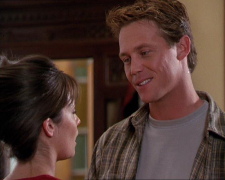 Charmed-Online_dot_net-2x02MoralityBites2374.jpg