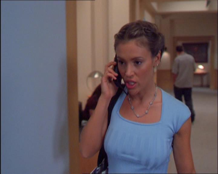 Charmed-Online_dot_net-2x03ThePaintedWorld0139.jpg