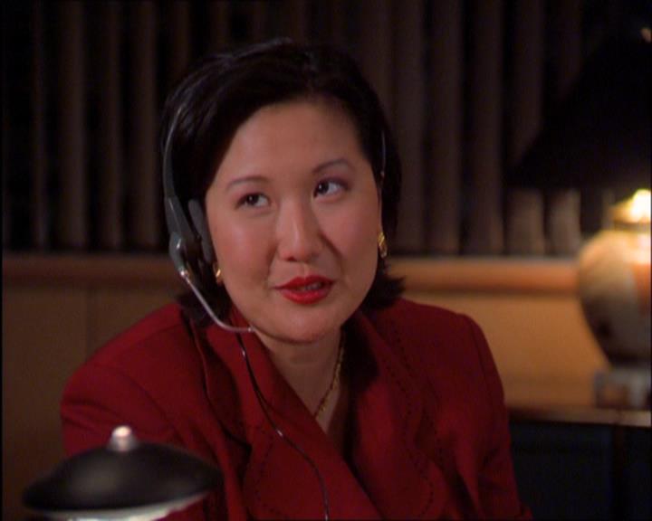 Charmed-Online_dot_net-2x03ThePaintedWorld0172.jpg