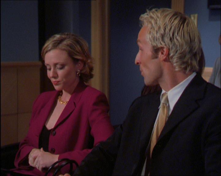 Charmed-Online_dot_net-2x03ThePaintedWorld0188.jpg