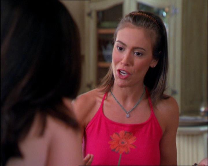 Charmed-Online_dot_net-2x03ThePaintedWorld0435.jpg