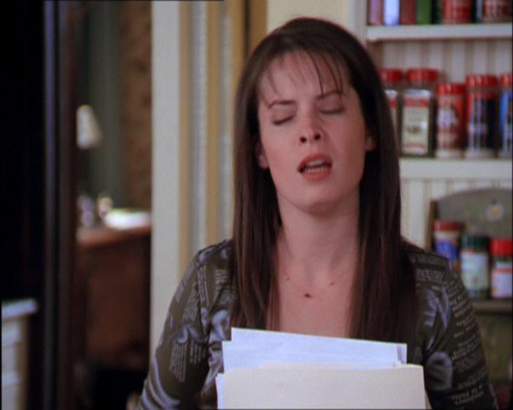 Charmed-Online_dot_net-2x03ThePaintedWorld0464.jpg
