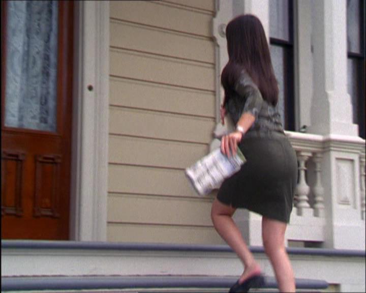 Charmed-Online_dot_net-2x03ThePaintedWorld0483.jpg