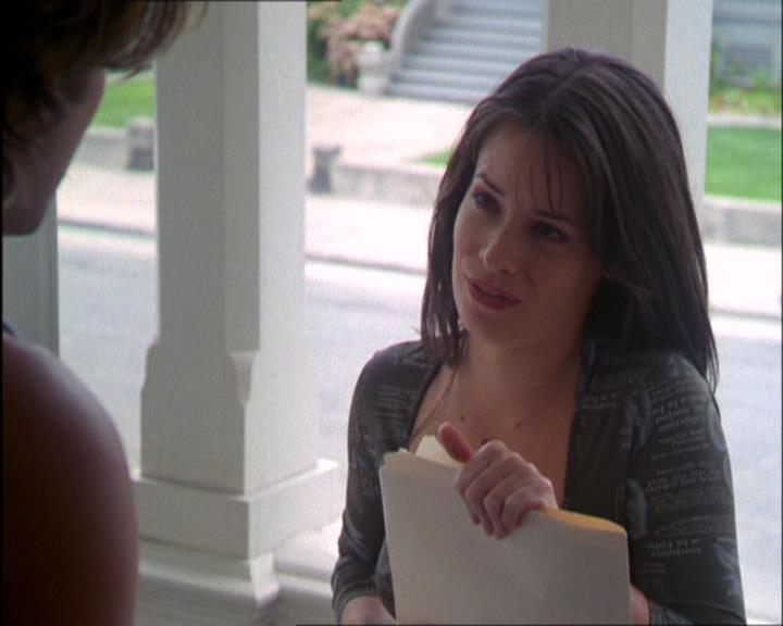 Charmed-Online_dot_net-2x03ThePaintedWorld0503.jpg