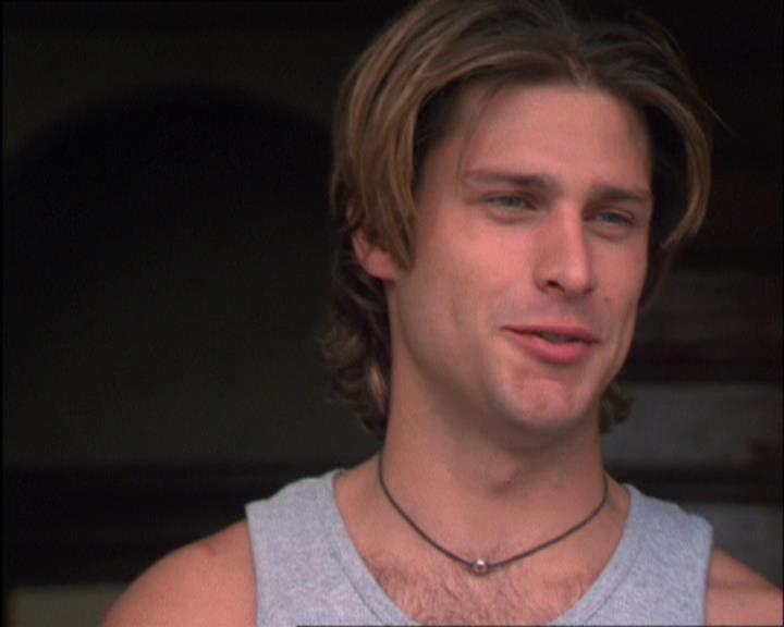 Charmed-Online_dot_net-2x03ThePaintedWorld0527.jpg