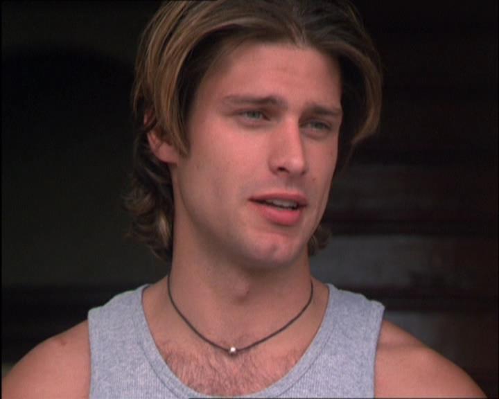 Charmed-Online_dot_net-2x03ThePaintedWorld0530.jpg