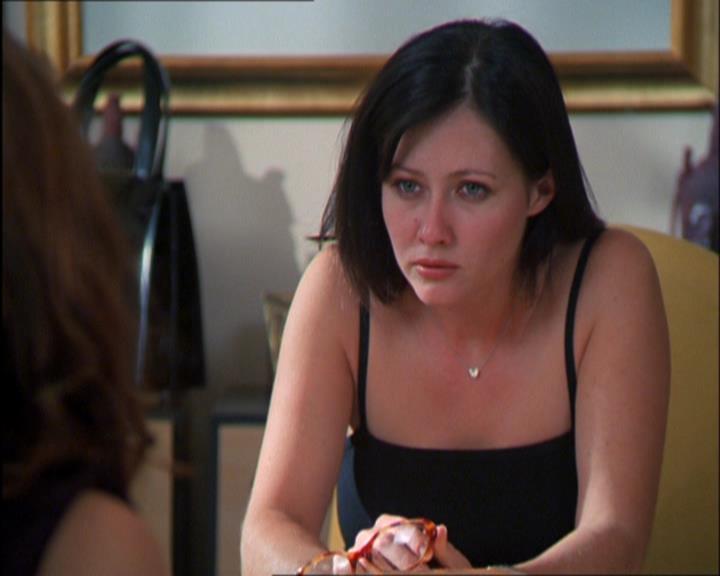 Charmed-Online_dot_net-2x03ThePaintedWorld0594.jpg
