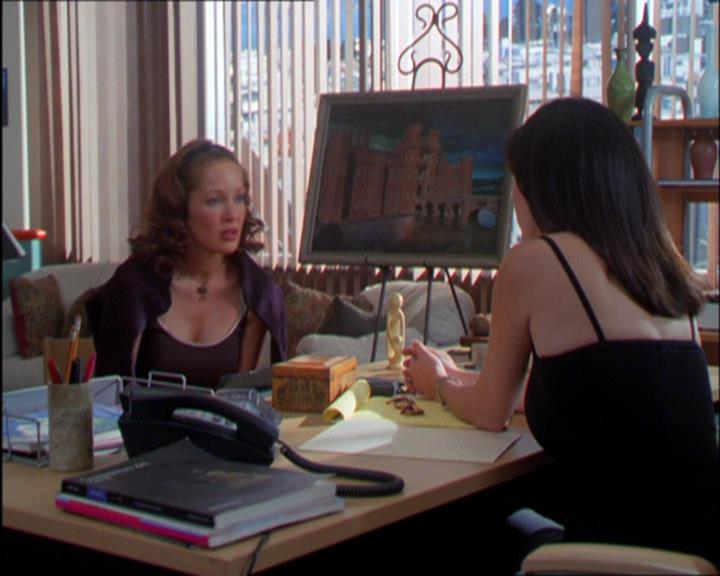 Charmed-Online_dot_net-2x03ThePaintedWorld0650.jpg