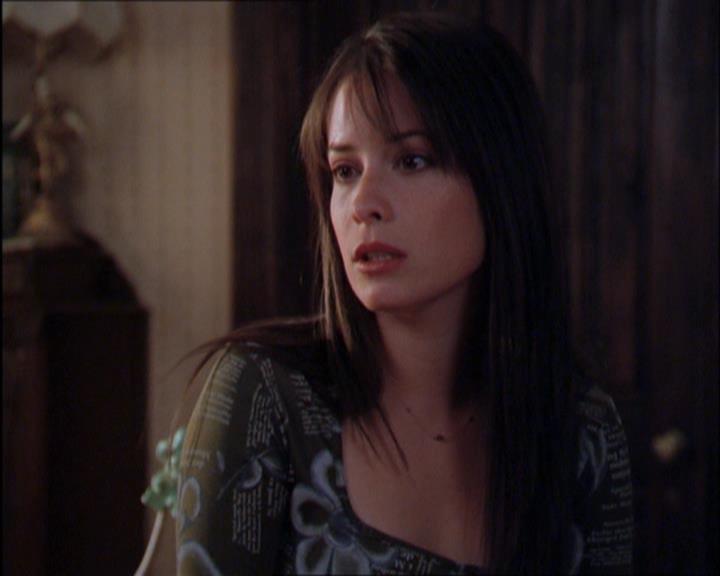Charmed-Online_dot_net-2x03ThePaintedWorld0702.jpg