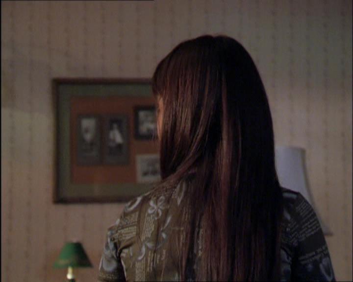 Charmed-Online_dot_net-2x03ThePaintedWorld0724.jpg