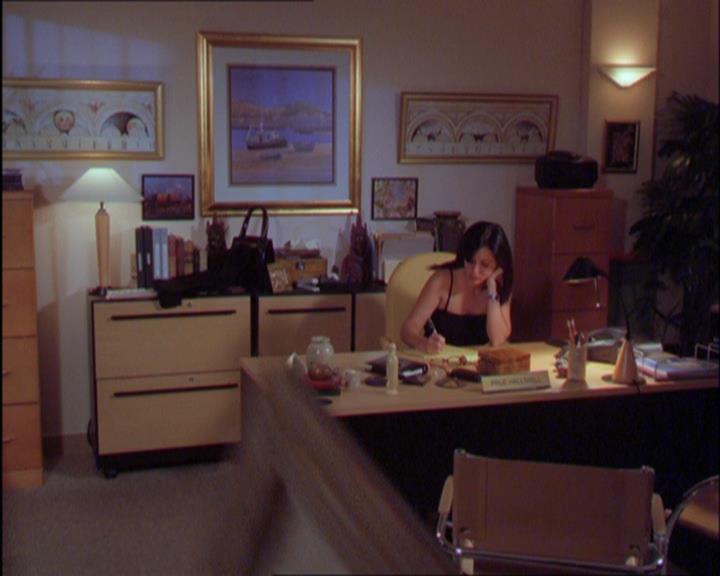 Charmed-Online_dot_net-2x03ThePaintedWorld0814.jpg