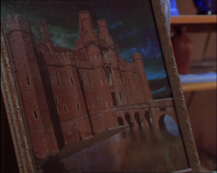 Charmed-Online_dot_net-2x03ThePaintedWorld0883.jpg