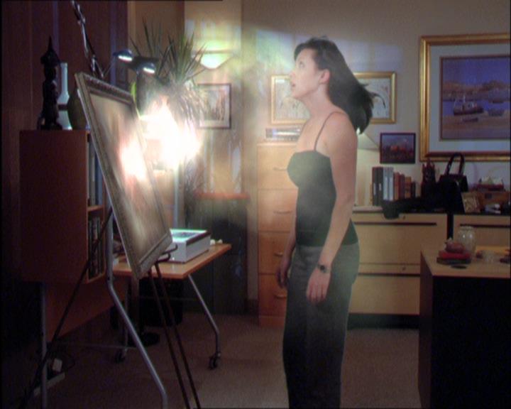 Charmed-Online_dot_net-2x03ThePaintedWorld0890.jpg
