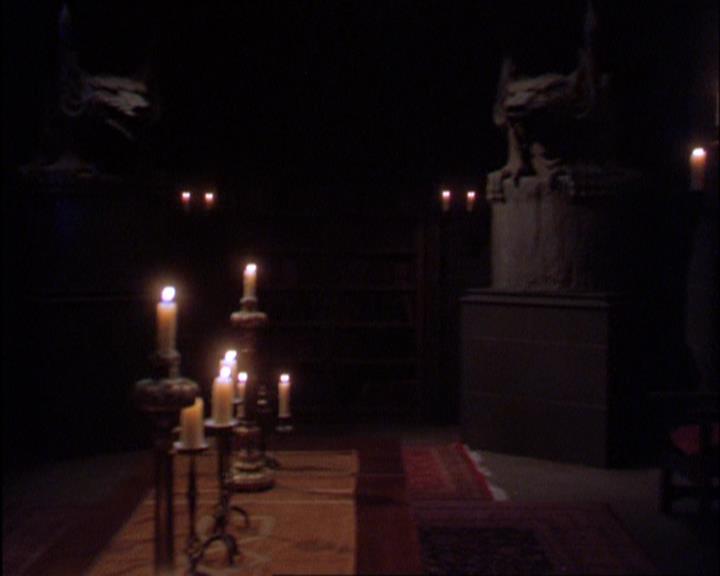 Charmed-Online_dot_net-2x03ThePaintedWorld0901.jpg