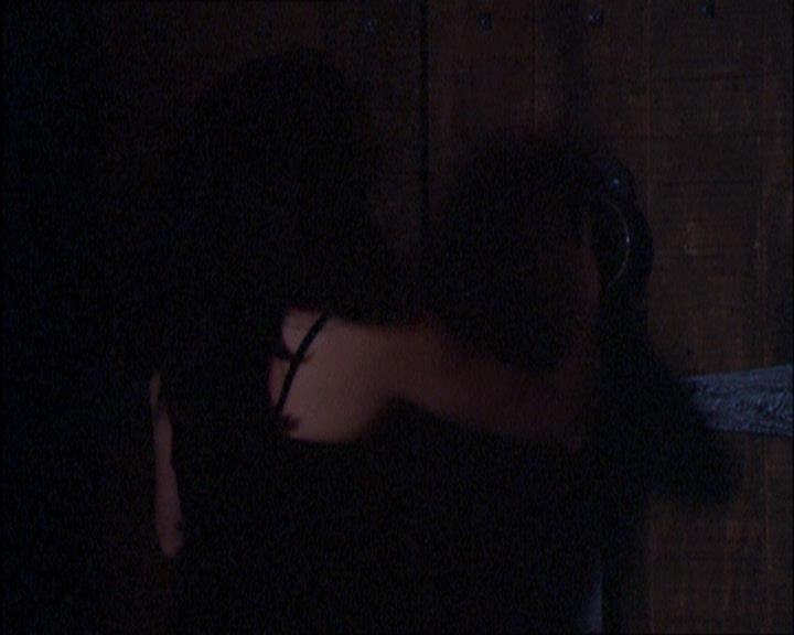 Charmed-Online_dot_net-2x03ThePaintedWorld0911.jpg