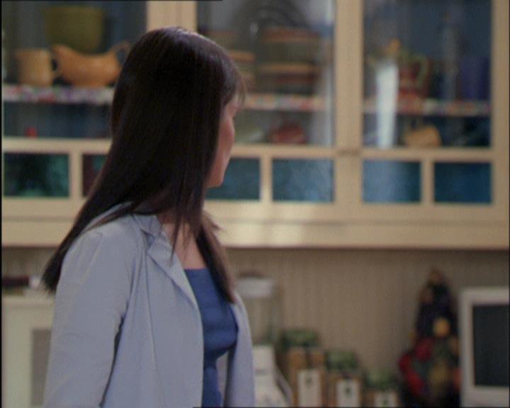 Charmed-Online_dot_net-2x03ThePaintedWorld0971.jpg