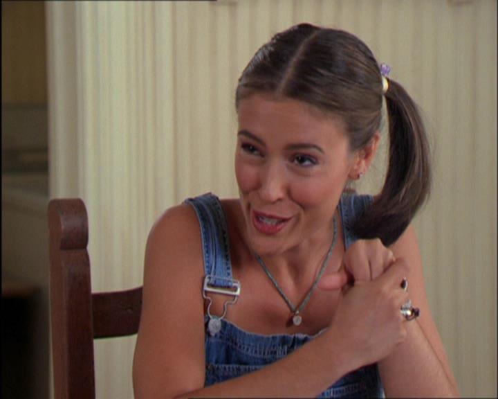 Charmed-Online_dot_net-2x03ThePaintedWorld1052.jpg