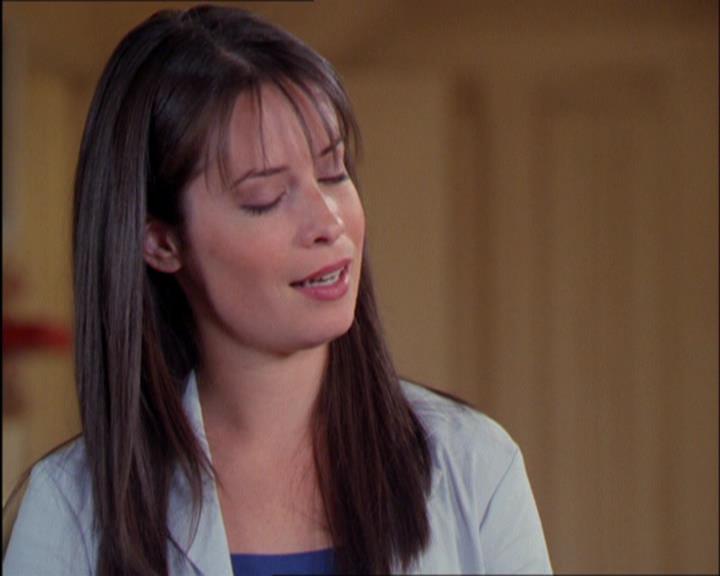 Charmed-Online_dot_net-2x03ThePaintedWorld1057.jpg