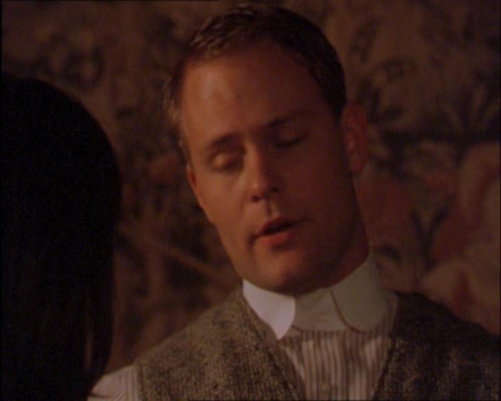 Charmed-Online_dot_net-2x03ThePaintedWorld1123.jpg