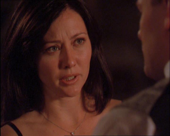 Charmed-Online_dot_net-2x03ThePaintedWorld1153.jpg