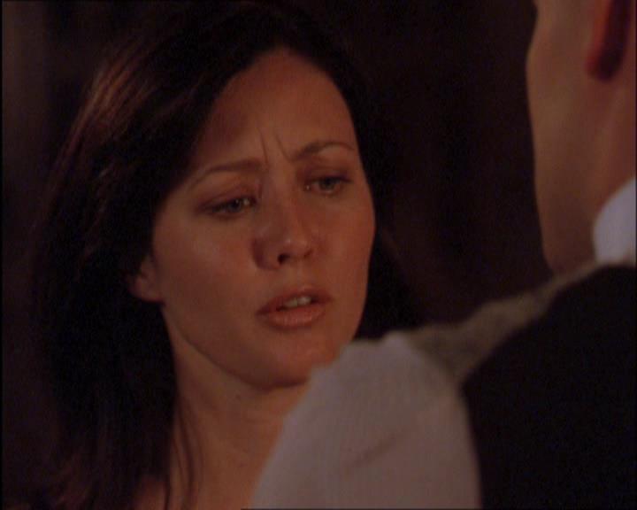 Charmed-Online_dot_net-2x03ThePaintedWorld1158.jpg