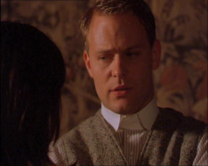 Charmed-Online_dot_net-2x03ThePaintedWorld1160.jpg