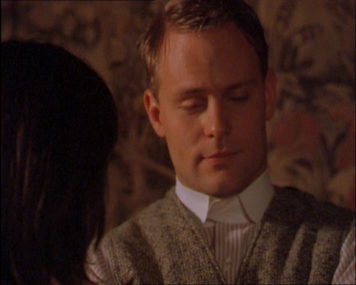 Charmed-Online_dot_net-2x03ThePaintedWorld1163.jpg
