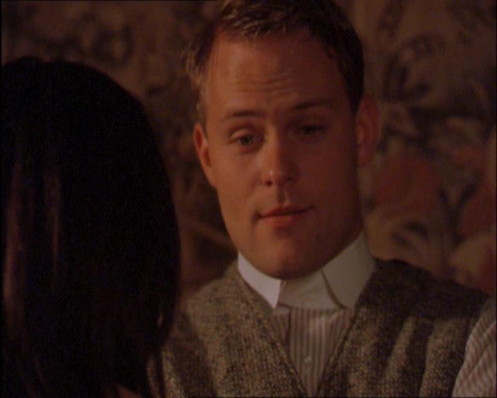 Charmed-Online_dot_net-2x03ThePaintedWorld1172.jpg