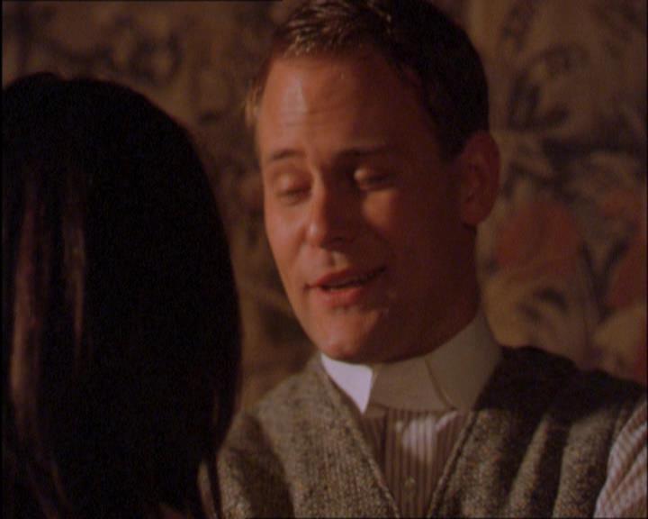 Charmed-Online_dot_net-2x03ThePaintedWorld1174.jpg