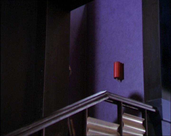 Charmed-Online_dot_net-2x03ThePaintedWorld1186.jpg