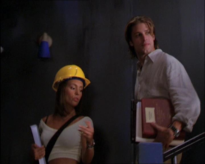 Charmed-Online_dot_net-2x03ThePaintedWorld1192.jpg