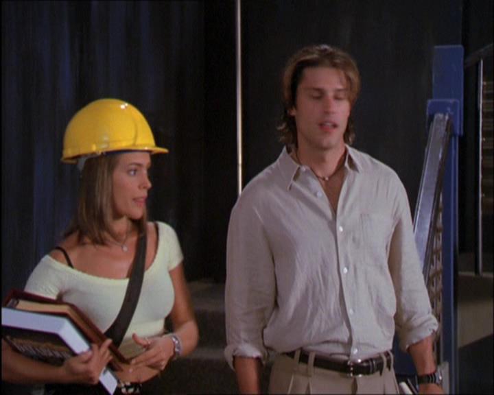 Charmed-Online_dot_net-2x03ThePaintedWorld1198.jpg