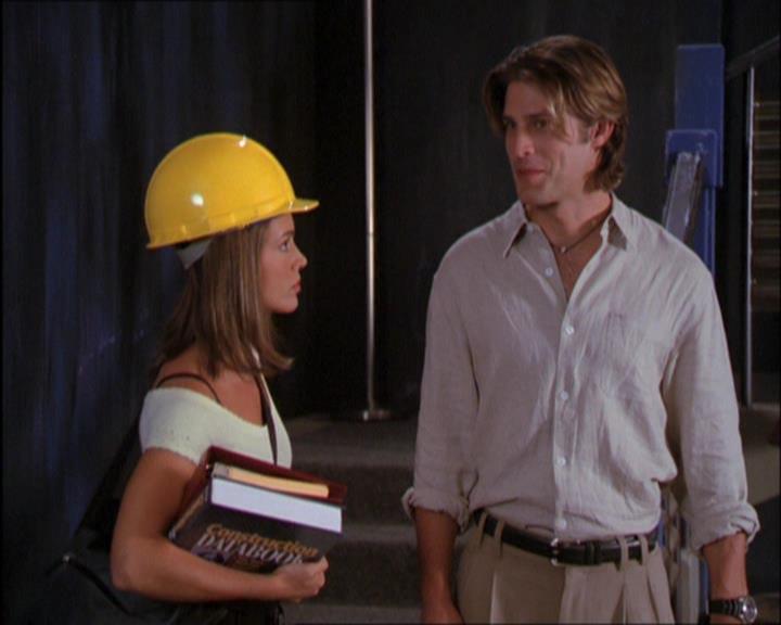 Charmed-Online_dot_net-2x03ThePaintedWorld1203.jpg