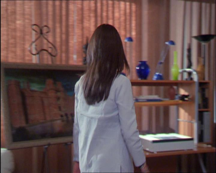 Charmed-Online_dot_net-2x03ThePaintedWorld1220.jpg
