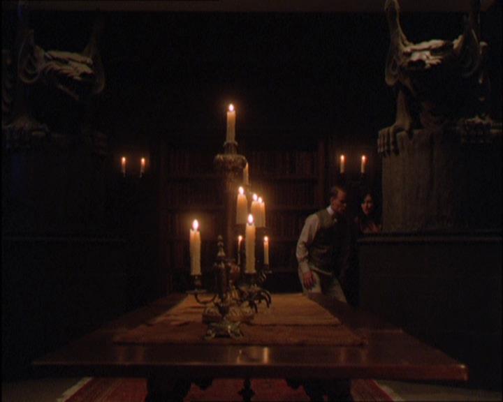 Charmed-Online_dot_net-2x03ThePaintedWorld1259.jpg