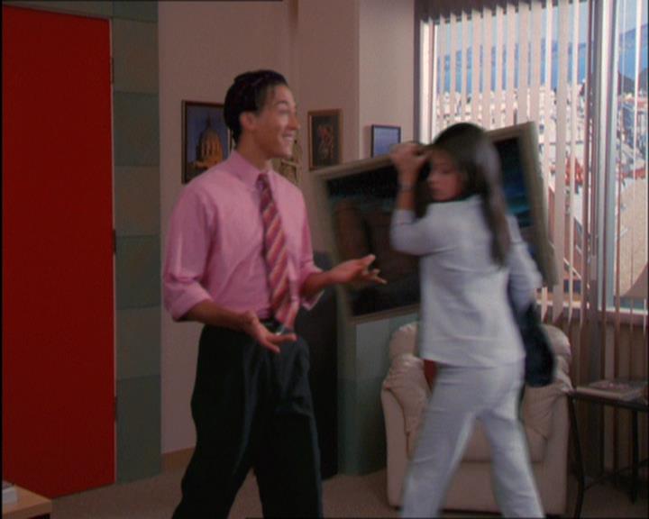 Charmed-Online_dot_net-2x03ThePaintedWorld1308.jpg