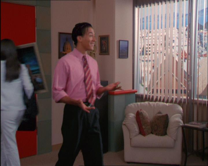 Charmed-Online_dot_net-2x03ThePaintedWorld1309.jpg